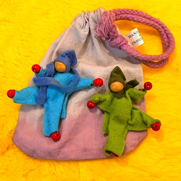 Vintage Handcrafted poseable Amish Dolls in handcrafted bag drawstring Pouch - Picture 5 of 16